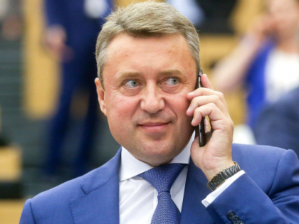 Госслужащих предложили обязать пройти курсы военной подготовки