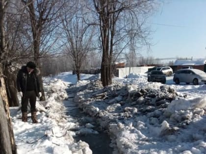 Приусадебный участок и две надворные постройки подтопило в Солзане Слюдянского района