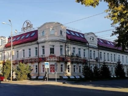 В центре Иркутска продается трёхэтажный старинный особняк за 750 миллионов рублей