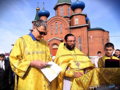 В Усолье освятили четырехметровую скульптуру Петру и Февроньи