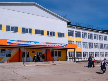 В Хомутово сдали школу, отремонтированную по народной программе «Единой России»