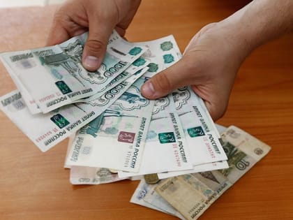 Два бывших работника кафе-караоке в Иркутске получили свою зарплату только через суд