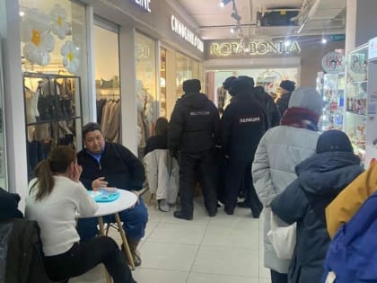В Якутске задержание 36 подростков в торговом центре раскололо общество
