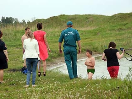 А вы знаете, что ваш ребенок делает этим летом?