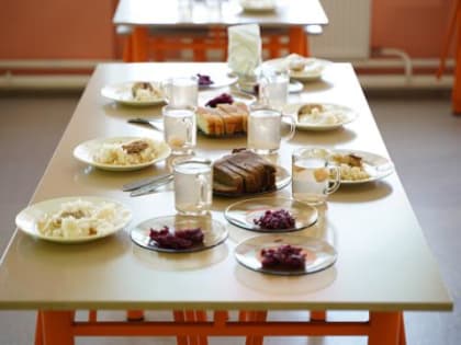 В Приангарье около 870 детей участников СВО питаются в школах бесплатно