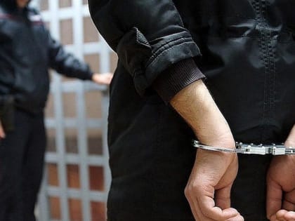 Банда из Иркутска занималась вымогательством, угрожая жертвам «предметом похожим на оружие»