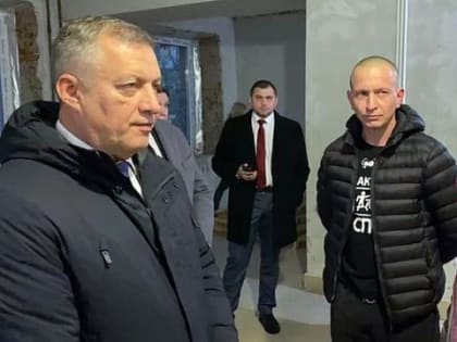 Губернатор Иркутской области проверил ремонт поликлиники и больницы в Усть-Илимске