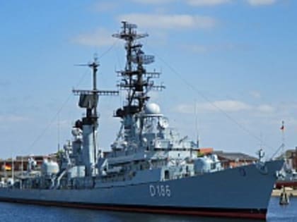 Великобритания направила фрегат для наблюдения за «российской армадой»