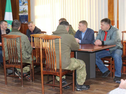 Первая группа мобилизованных вернулась из СВО в свой отпуск