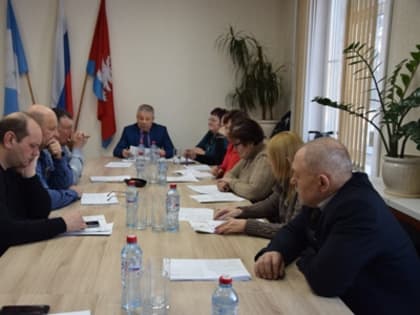 Итоги работы, подготовку к пожароопасному периоду и другие вопросы обсудили депутаты районной Думы