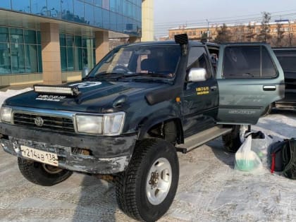 От мала до велика: в сборе гуманитарного груза поучаствовали школьники, бизнесмены и единороссы из Иркутской области