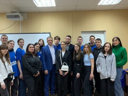 Молодогвардейцы Усть-Илимска встретились с депутатом Законодательного Собрания Приангарья Артемом Лобковым