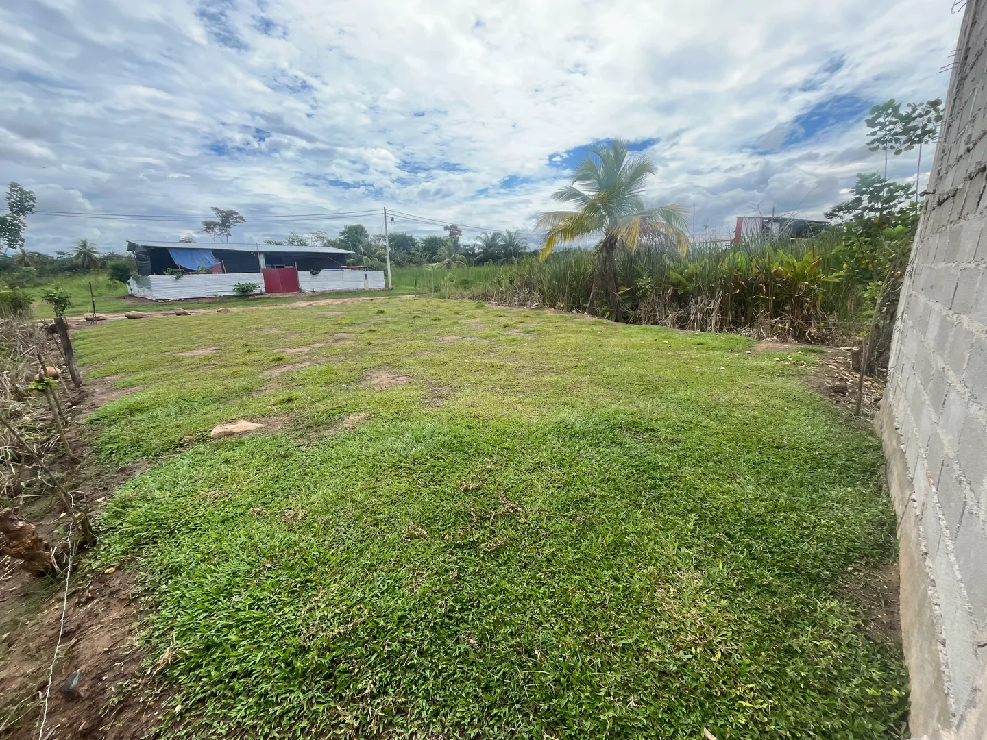 Terreno en venta: Terreno urbano con agua y luz, vecinos construyendo alrededor. - Morales