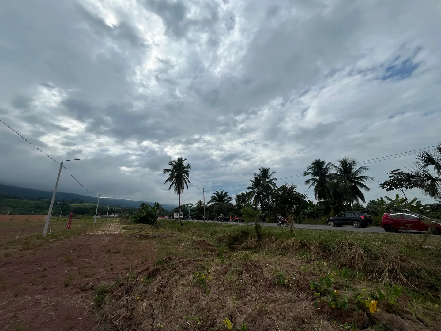 Terreno de 241.86m² para negocio a filo de pista  - Imagen 6