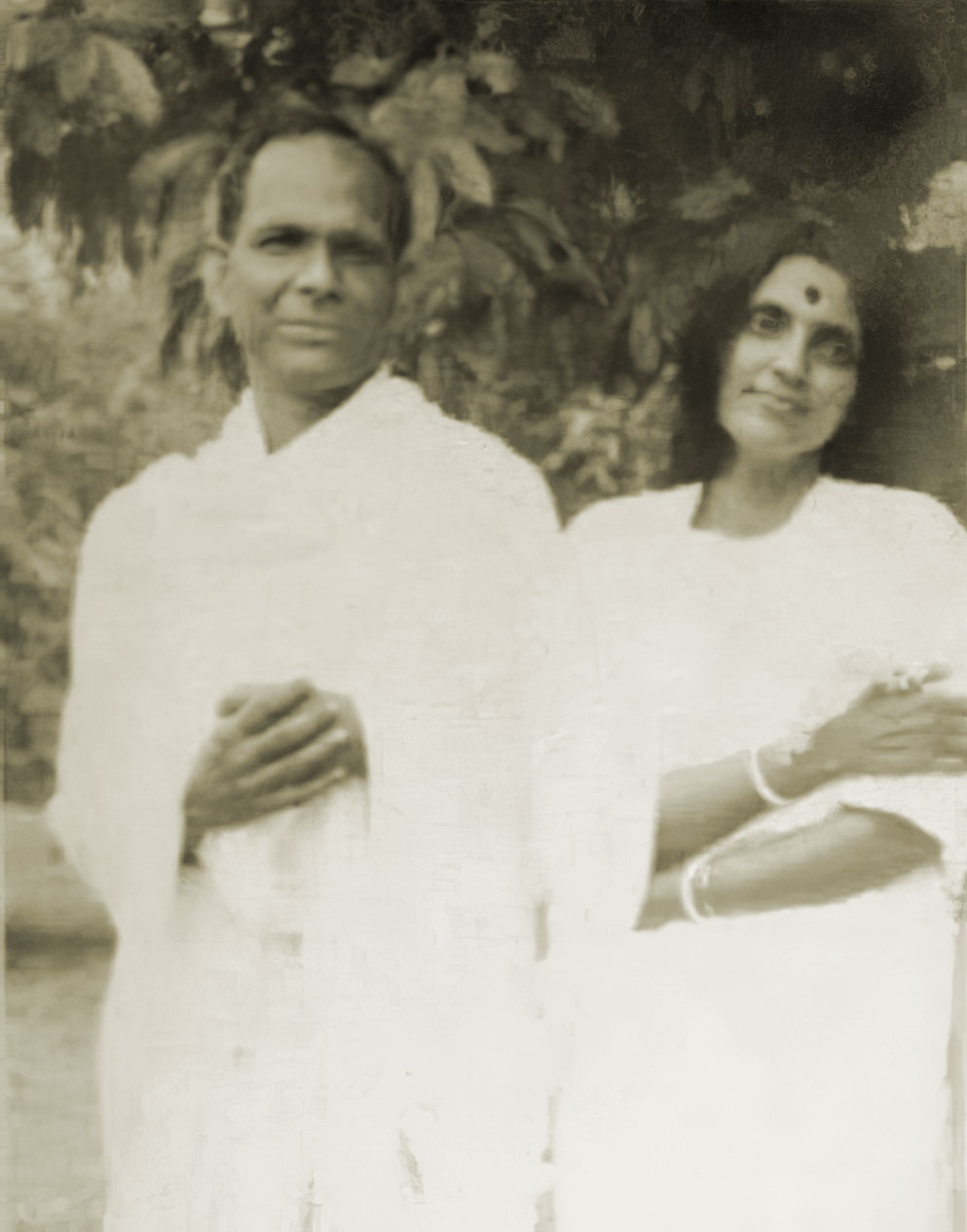 Photographie de Mâ Ânandamayî et Bhaiji