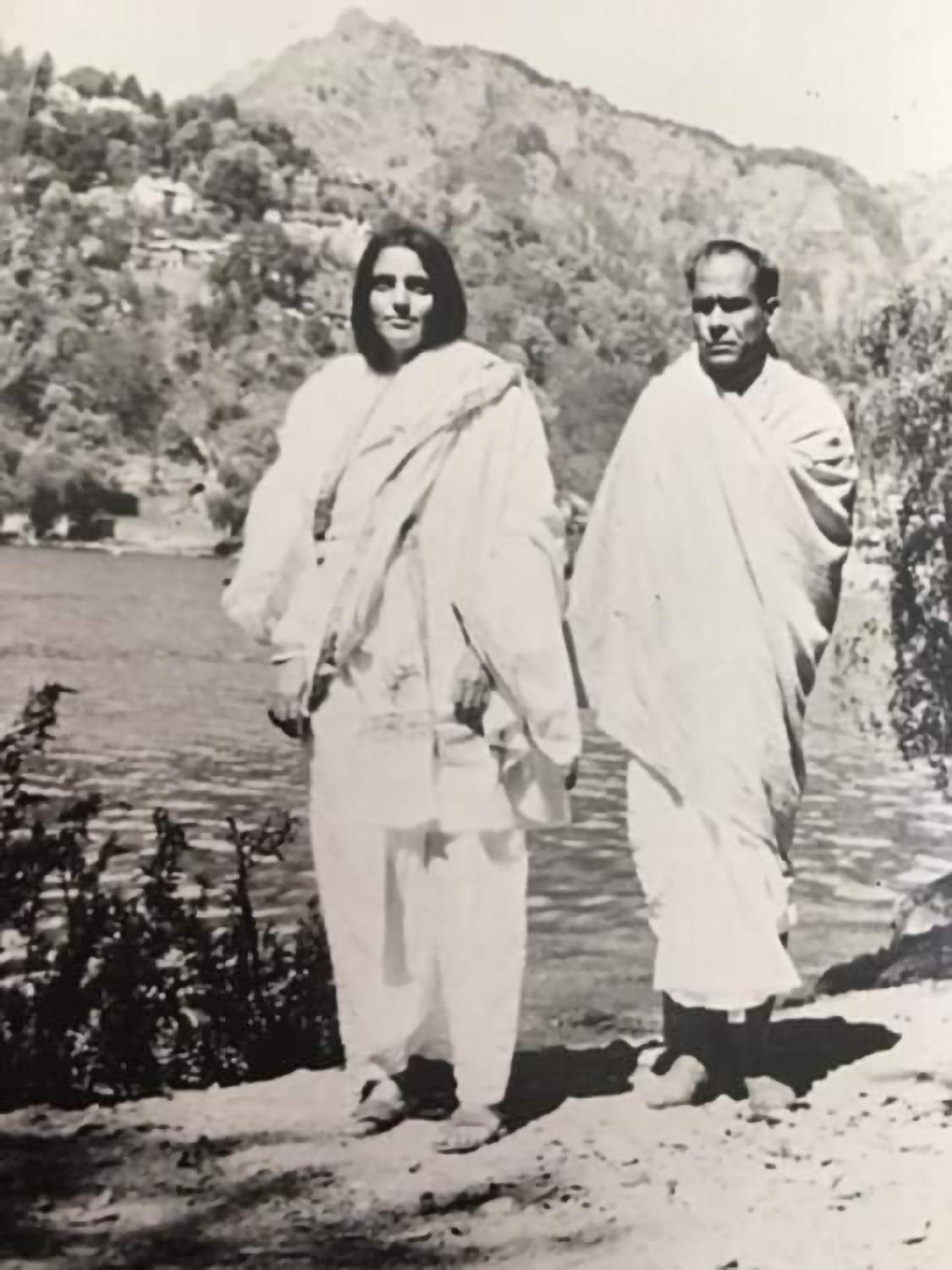 Photographie de Mâ Ânandamayî et de Bhaiji