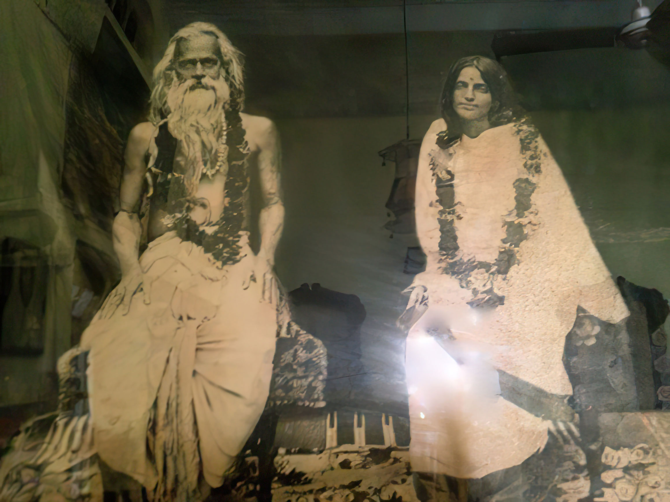 photographie de Mâ Ânandamayî avec Bholanath