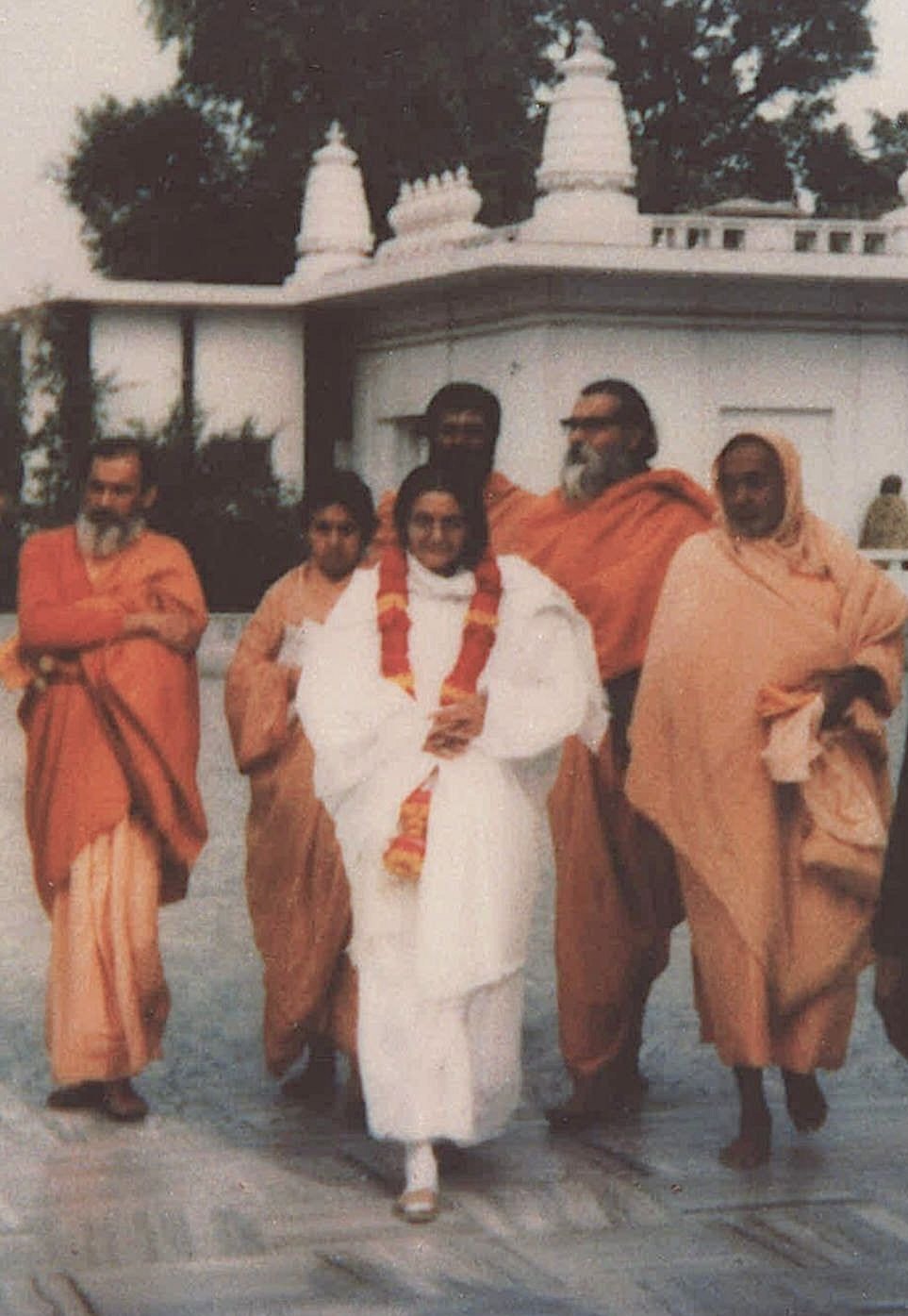 Mâ Ânandamayî, Paramananda et Bhaskarananda