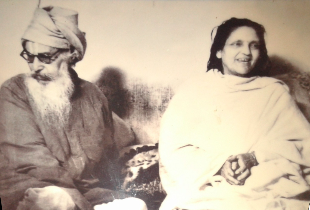 Mâ Ânandamayî et Hari baba
