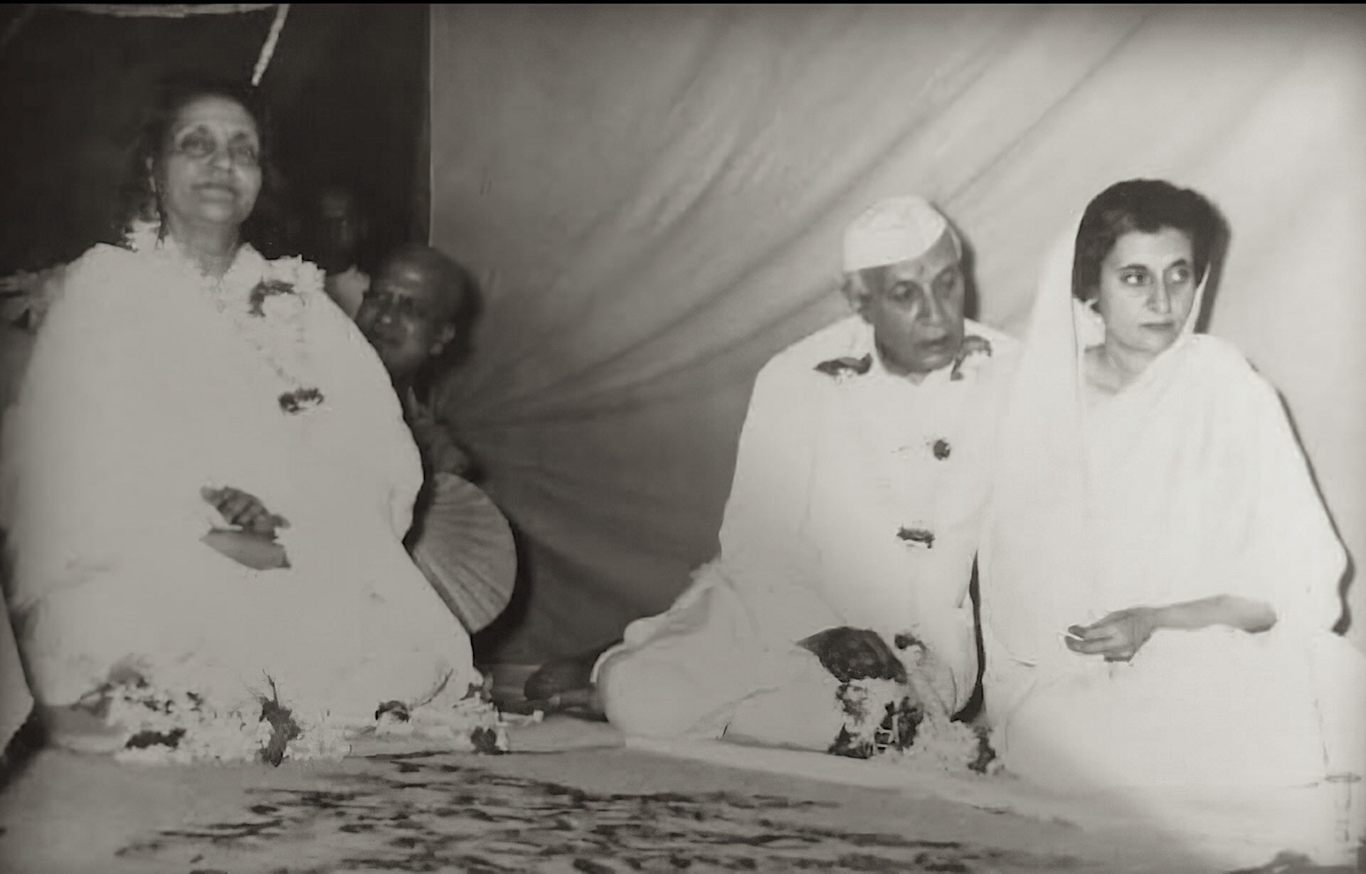 Mâ Ânandamayî, Indira Gandhi et Jawaharlal Nehru