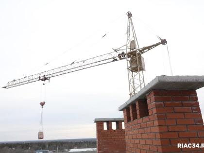 Кровлю, пострадавшей от пожара многоэтажки в Волгограде, восстановят к ноябрю