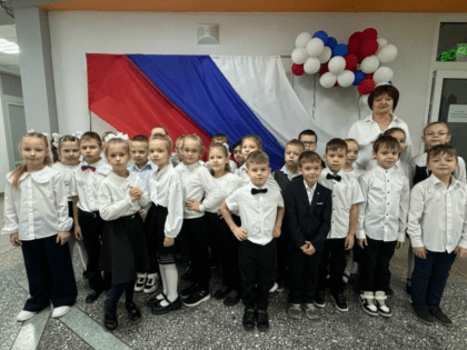 В Волжском старшеклассники помогают юным «Орлятам России»