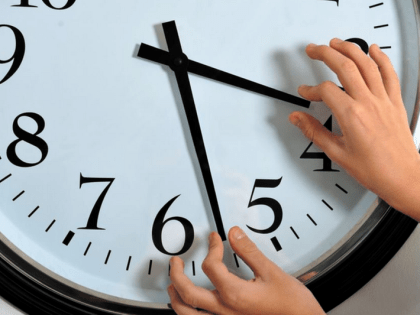 Названы регионы России, которые перейдут на московское время