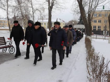 Жирновские партийцы почтили память участников локальных конфликтов