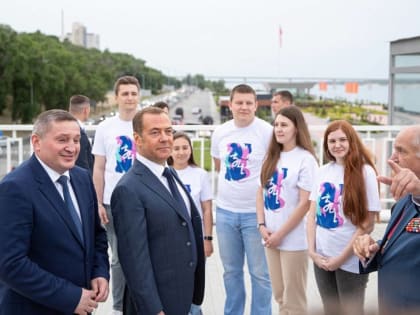 Медведев рассказал, зачем туристам нужно ехать в Волгоград