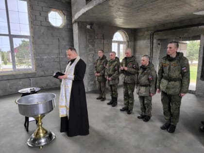 Военнослужащие приняли Таинство Крещения в Волжском