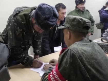 Путин ввел штраф за дискредитацию участвующих в СВО добровольцев