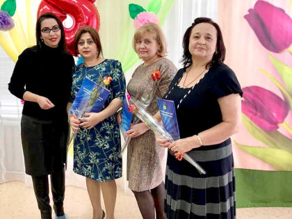 ДЕПУТАТ ТАТЬЯНА ГЛУХОВА ПОБЛАГОДАРИЛА ВОСПИТАТЕЛЕЙ ЗА ХОРОШЕЕ ВОСПИТАНИЕ МАЛЕНЬКИХ ВОЛЖАН