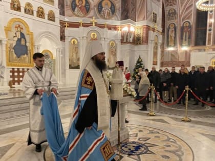 В главном храме Волгограда встретили Рождество Христово