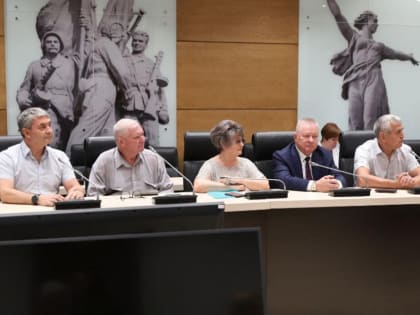 Региональную общественную палату обновят, войдет ли в нее кто-то из Волжского — неизвестно