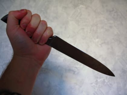 Волгоградец ударил ножом приятеля, не желавшего с ним общаться
