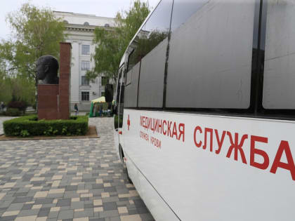 Губернатор Волгоградской области поделился кровью