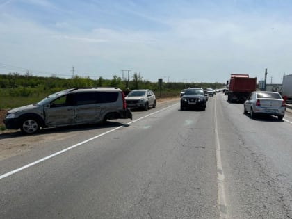 На трассе между Волгоградом и Камышином в ДТП пострадали пять человек
