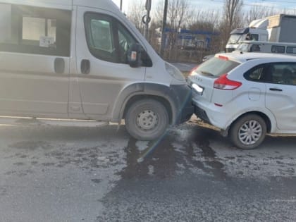 В Волгограде в ДТП пострадали два пассажира маршрутки