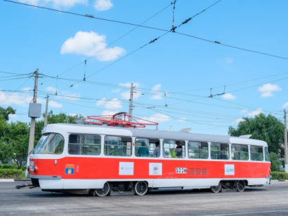 В Волгограде из пневматического оружия обстреляли трамвайные вагоны