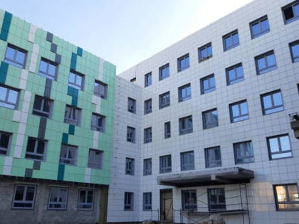 На юге Волгограда строят новую поликлинику на тысячу посещений