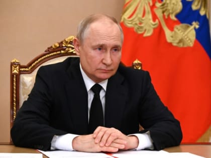 «Тупик, пустая, бесконечная трата денег и сил», - Владимир Путин констатировал провал контрнаступления ВСУ и «разнёс» западные страны