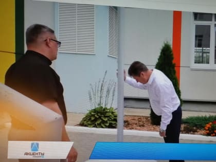 В лучших школах Камышина едва набирается выпускников на один 11-й класс: прибывший для приемки школ Станислав Зинченко тему искусно обошел