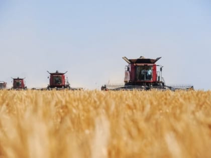 В Волгоградской области аграрии готовят технику к новому сезону