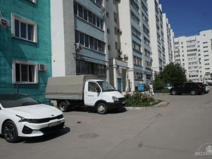 В Волжском продолжаются рейды по выявлению несанкционированных парковок коммерческого транспорта