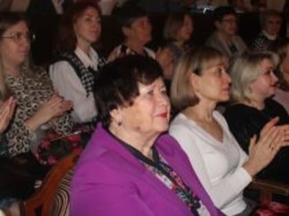 Волгоградских активисток поздравили с наступающим 8 Марта