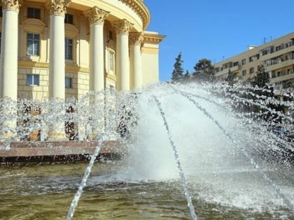 Волгоградцев ждут жара и мошка в первые выходные лета