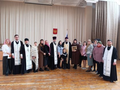 В Волжском освятили школу и Центр трансплантологии