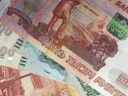 Росстат: средняя зарплата волгоградцев в 2023 году снизилась до  45 тысяч рублей