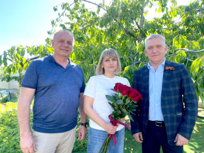 ВДОВ ГЕРОЕВ РОССИИ МАКСИМА АПЛЕТАЛИНА И  АЛЕКСАНДРА МАТЛАХОВА В КАНУН ДНЯ ПОБЕДЫ НАВЕСТИЛИ СЕРГЕЙ АКСЕНОВ И ДМИТРИЙ ГРИГОРОВ