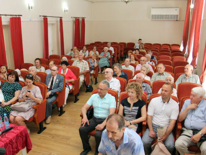 ПРЕДСЕДАТЕЛЬ ГОРДУМЫ ПРИНЯЛ УЧАСТИЕ В ЗАСЕДАНИИ КЛУБА ПЕРВОСТРОИТЕЛЕЙ ГОРОДА ВОЛЖСКОГО